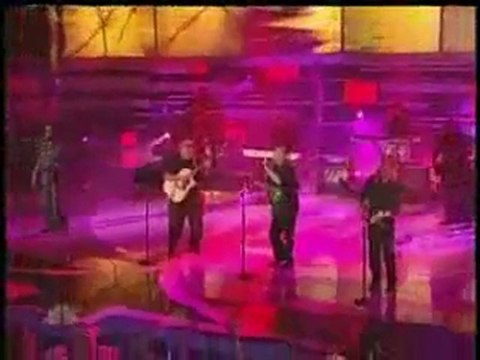 America's Got Talent - Cas Haley & UB40 - Red Red Wine