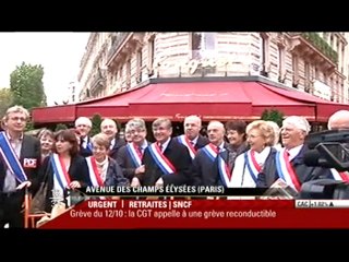 Скачать видео: Députés et sénateurs marchent du Fouquet's à l'Elysée