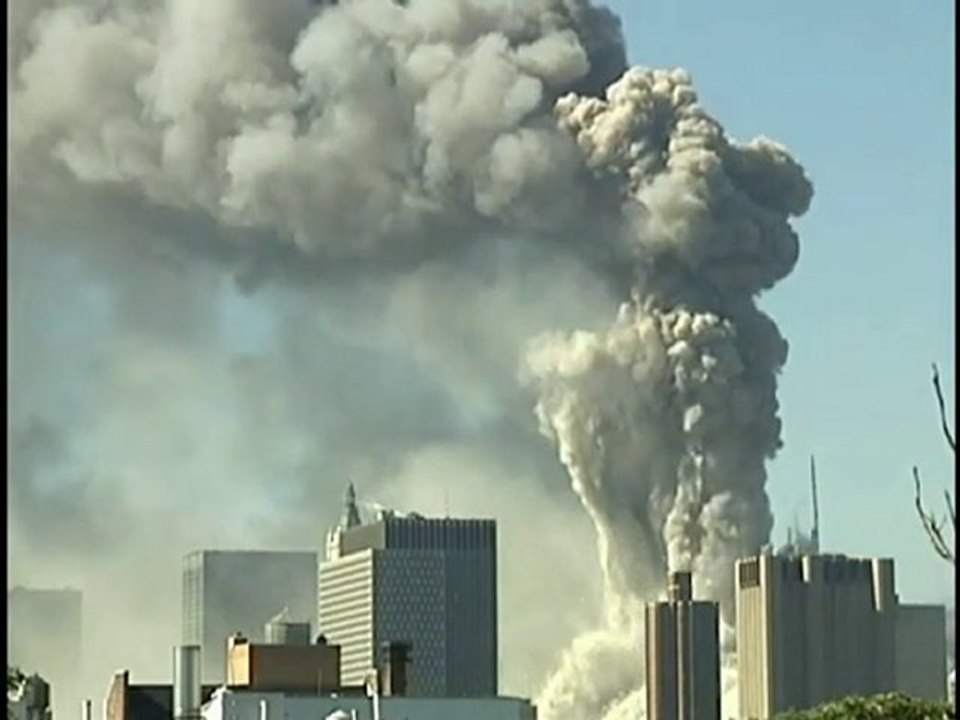 Nouvelle vidéo du 11 Septembre WTC1 Effondrement