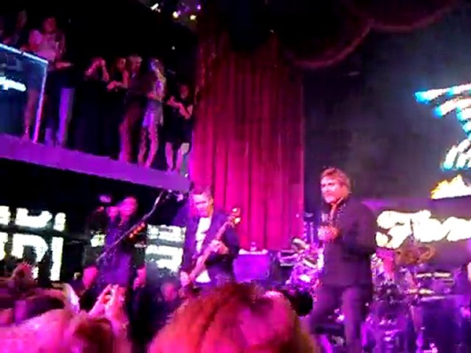 DURAN DURAN - BOYS KEEP SWINGING LIVE 2010