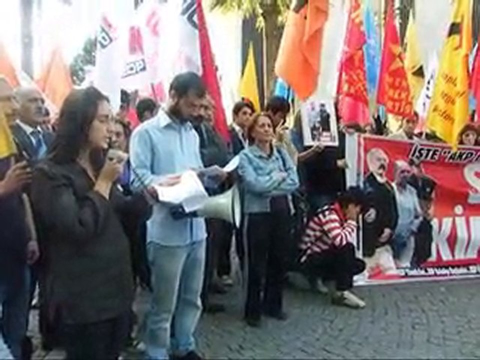 İzmir/ Sıra Kimde? Basın açıklaması...