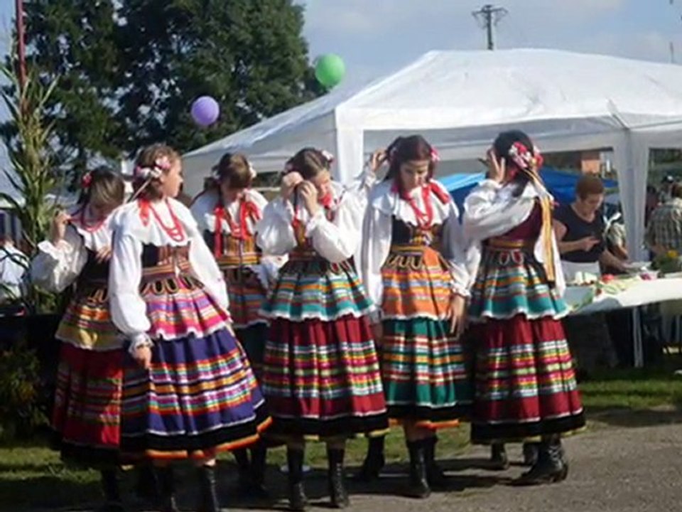 NIKT  NIE  CHCE  ŻYĆ  BEZ  MIŁOŚCI