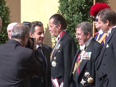 Sarkozy au Vatican pour enterrer la polémique sur les Roms