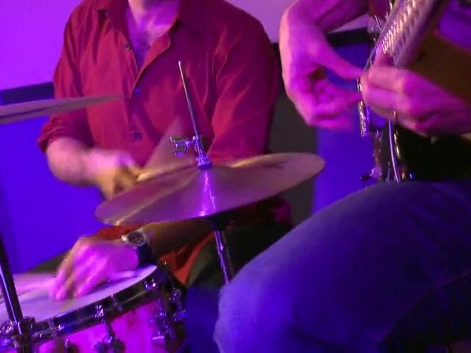 1er extrait du concert de JimiD - Aux Petits Joueurs