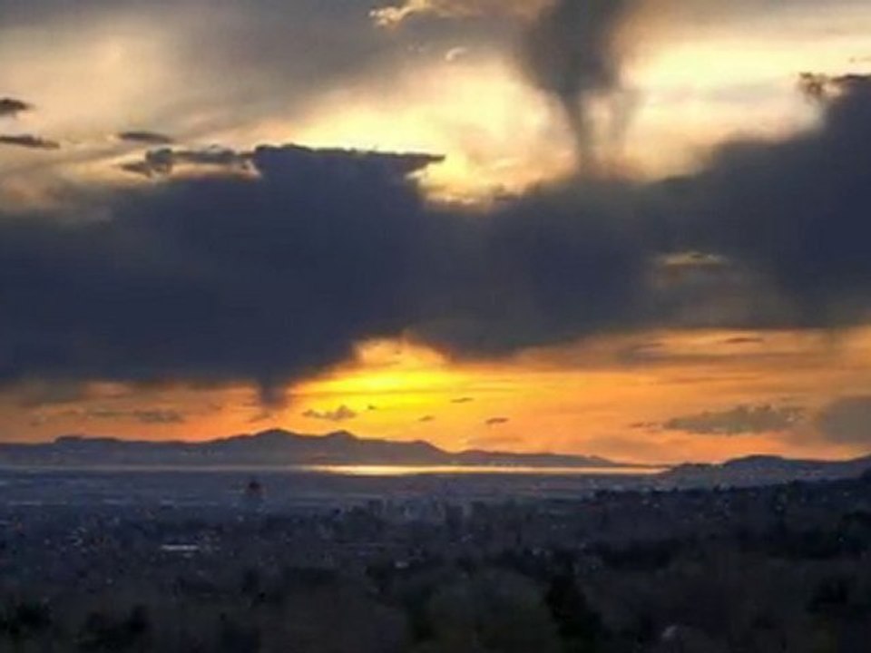 En las Nubes / In the Clouds