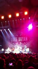 Luke Bryan(Someone else calling you baby)