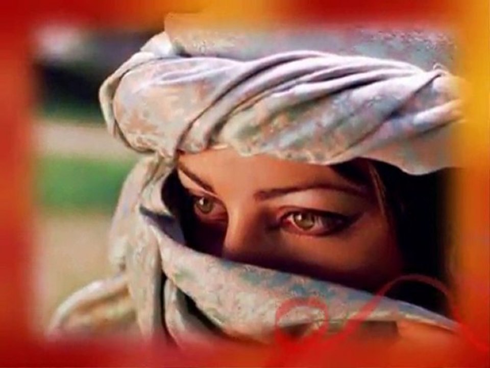 PECELI GÖZLER - VEILED EYES ISTANBUL STRINGS