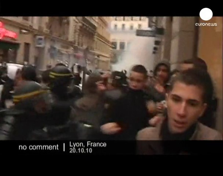 Clashes in Lyon between youths and police - no comment