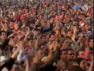 Moloko - Sing it Back 1998 (Live Performance)