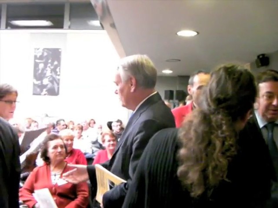 Jean-Marc Ayrault à la rencontre des veuves de l'amiante