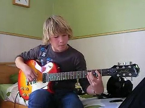 Polo Guitare essai metallica