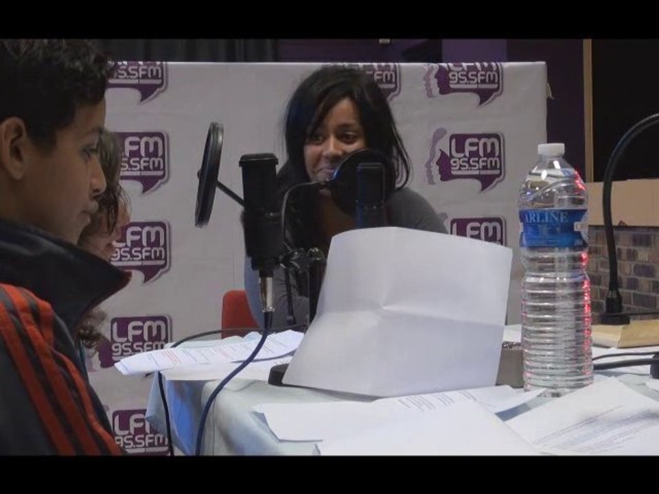 Amel Bent au micro des apprentis-journalistes de LFM (16/10)