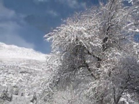 KAR YAĞIYOR-ŞİİR VE SESLENDİREN-AHMET KAYTANCI