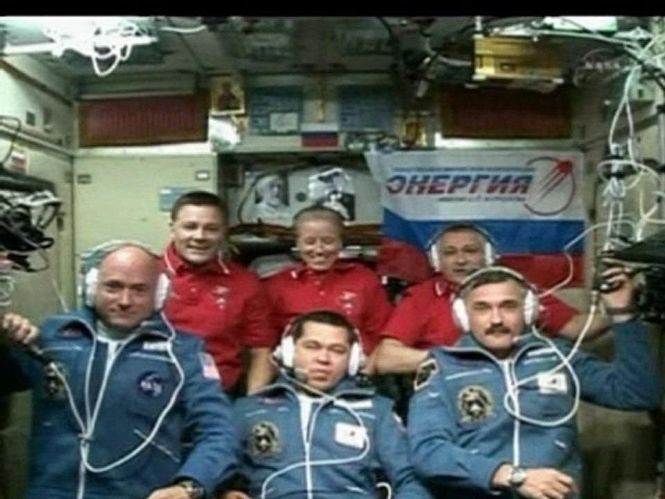Soyuz capsule docks at ISS