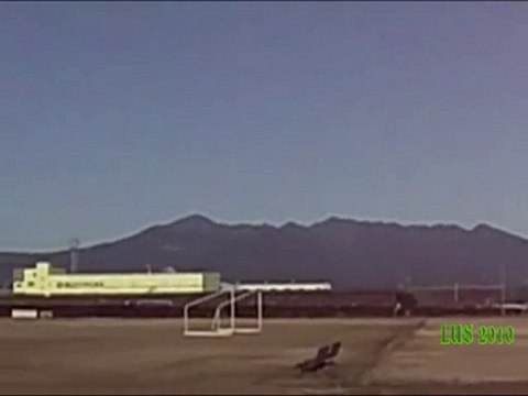 Daytime UFO video: Stealth flying saucer over Japan Sep-10