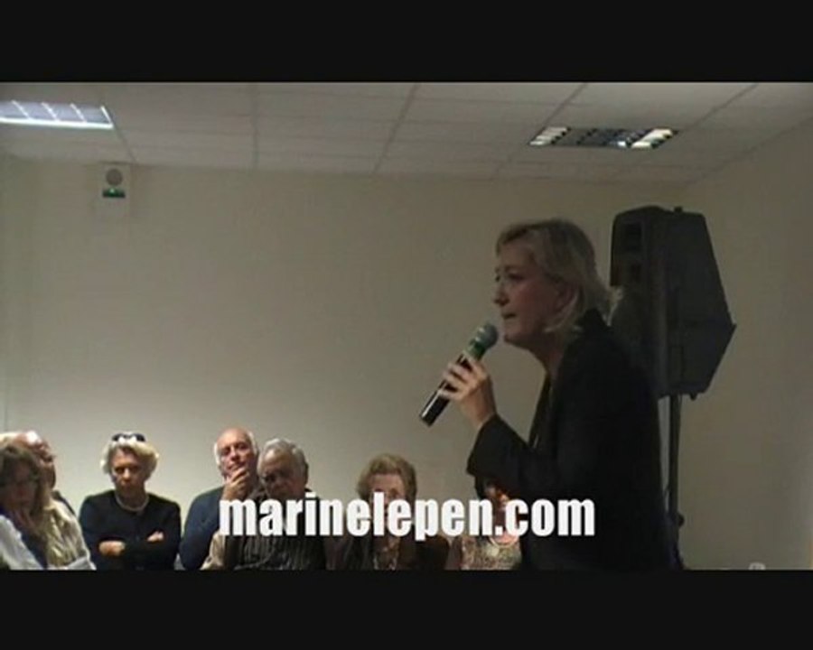 Campagne interne — Marine Le Pen à Olonne (02.10.10 - 3)