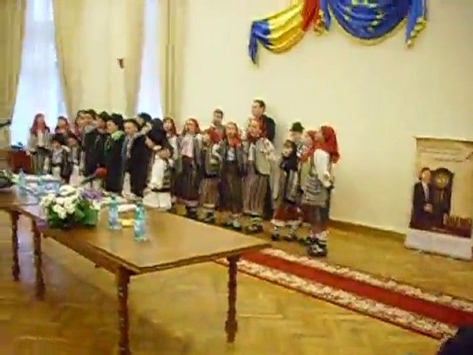 Ansamblul „Şezătoarea” -Vanatori Neamt