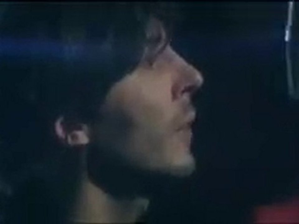 Phoenix - "Long Distance Call"