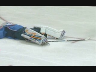 Atlanta Thrashers Goalie Ondrej Pavelec Collapses