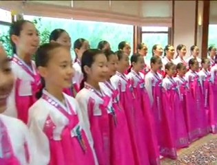 Koreli Çocuk Halk Dansları Grubu Tarabya Köşkü'nde