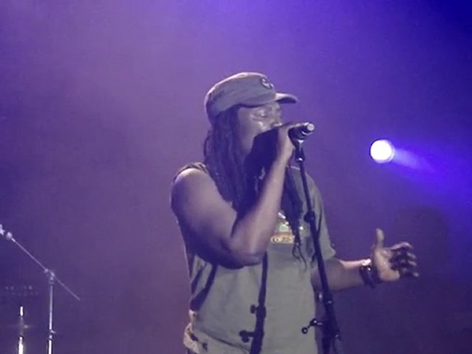 Alpha Blondy : "Les Salauds" au NJP