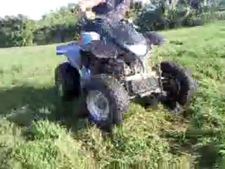 fanfan et son quad 250dxr bien rigolé!!