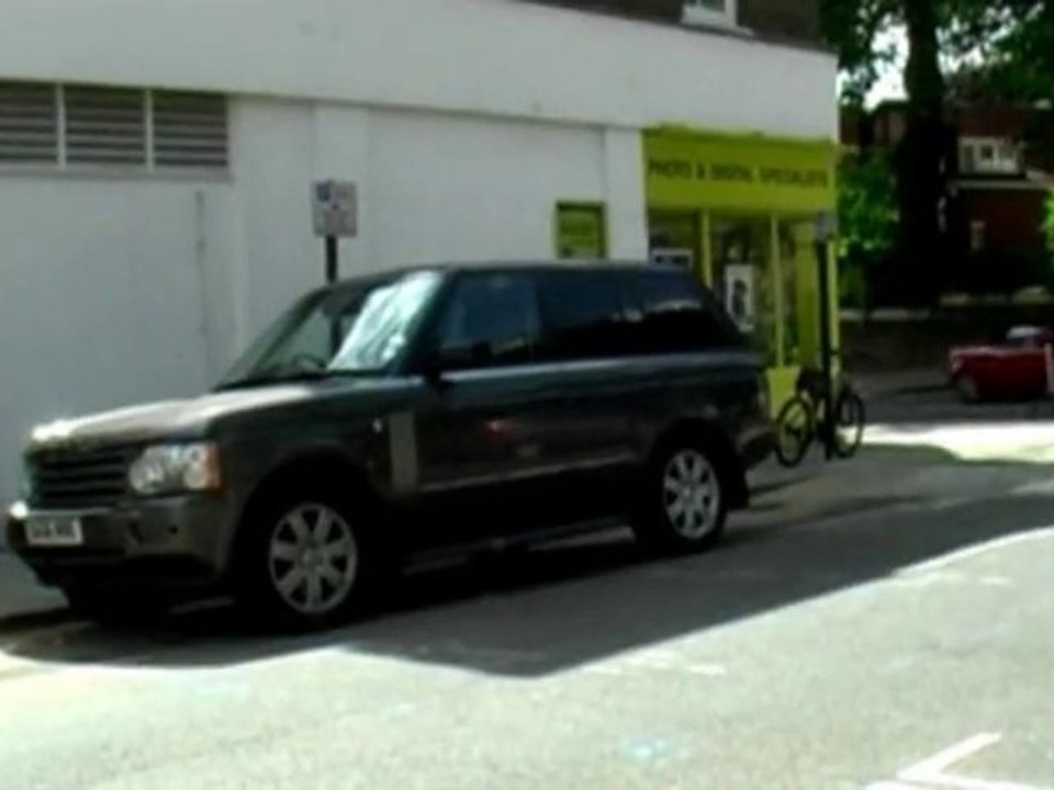 SNTV - George Michael released from prison