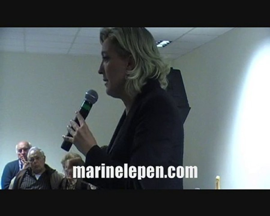 Campagne interne — Marine Le Pen à Olonne (02.10.10 - 4)