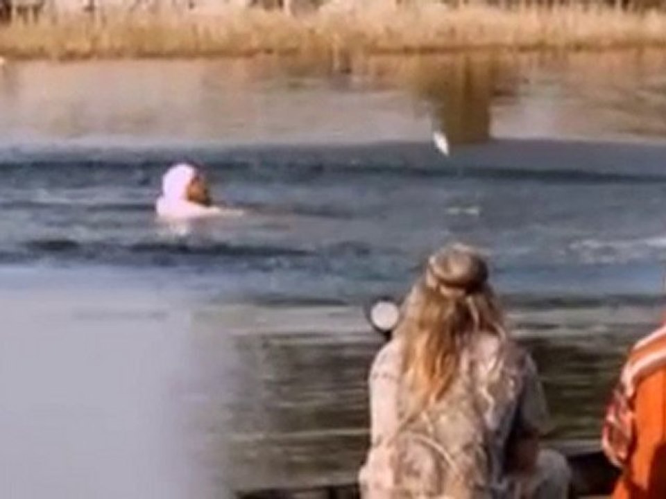 Jackass 3D Duck hunt