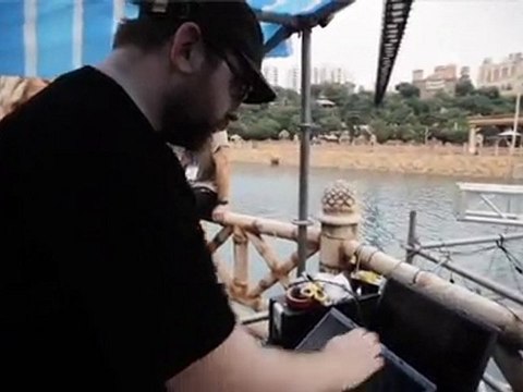 SKUFF SURF : FUTURISTIC MATRIX STYLE SURF SHOOT