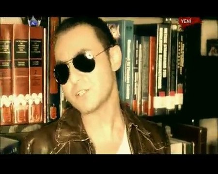 Serdar Ortaç - Mikrop Orjinal Video Klip (mSp.Astronot)