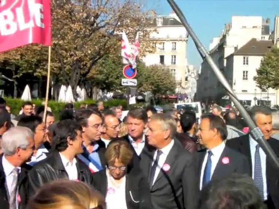 Jean-Marc Ayrault à la manifestation du 12 octobre 2010