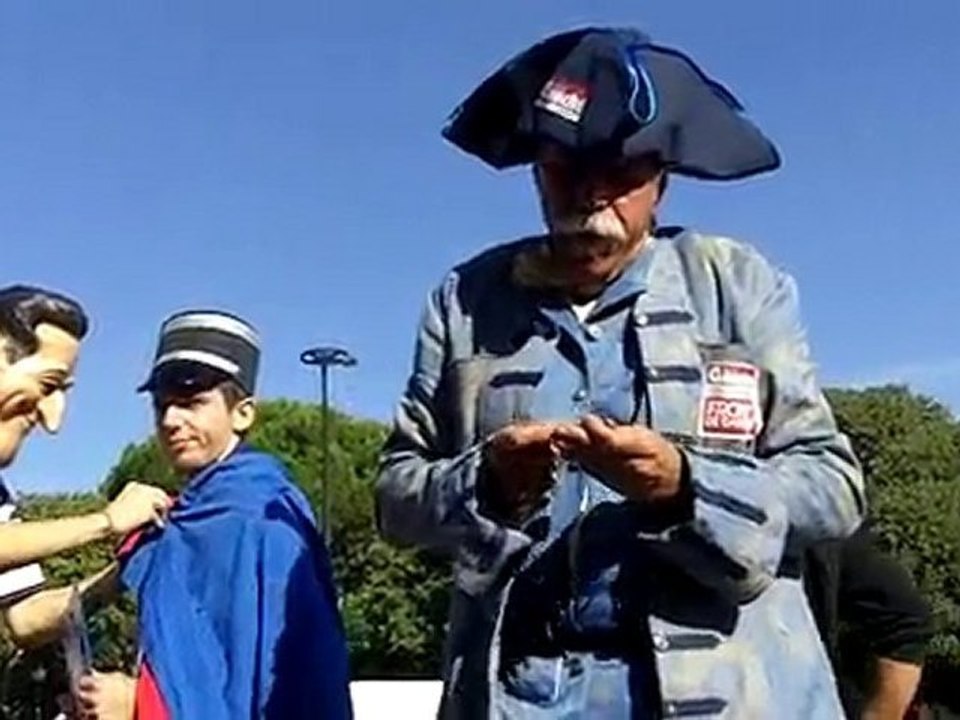 Le camion du Front de Gauche à Nîmes
