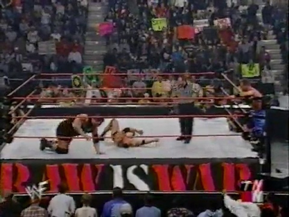 WWE Raw - 1-22-2001_4