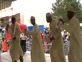 Marché du monde " fête du quartier Orléans-la source"