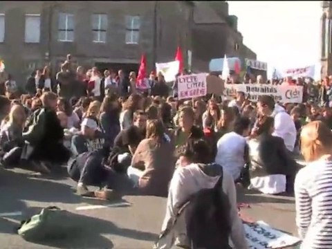 retraites : les lycéens dans la rue à Avranches - 12/10/2010