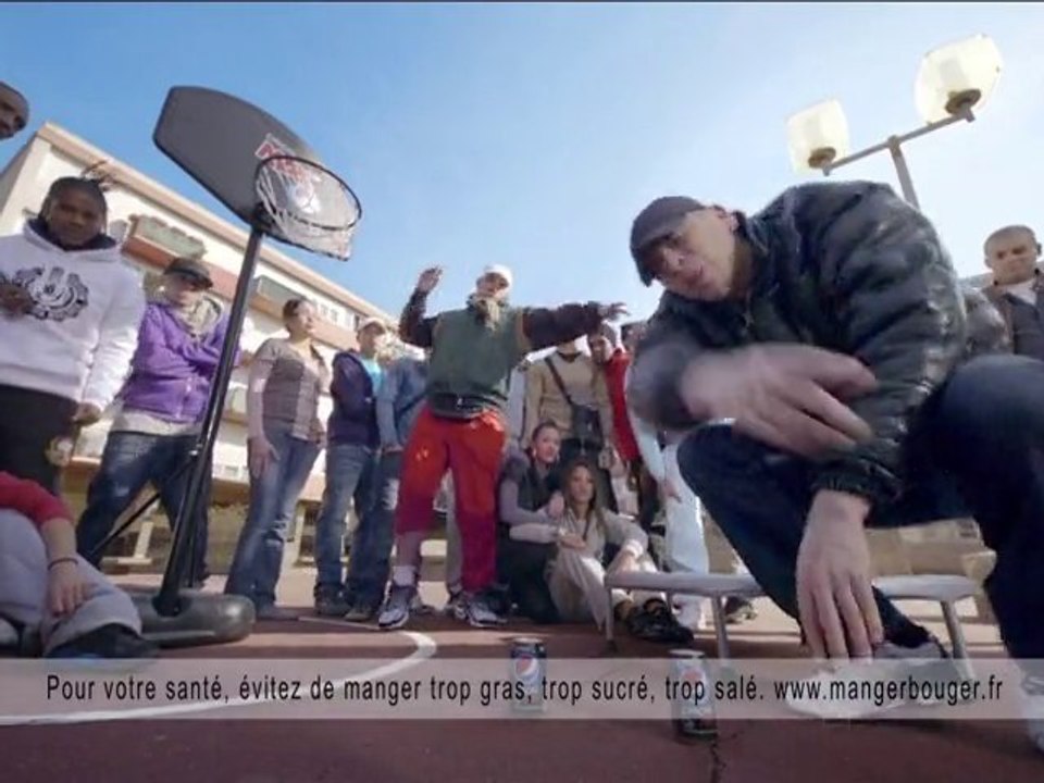 La nouvelle pub Pepsi Max: le mini dunker de ouf!!!!!!