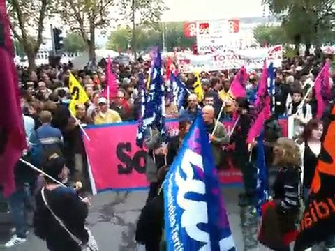 Manif du 12 Octobre 2010 /Solidaires 64 Pau.3