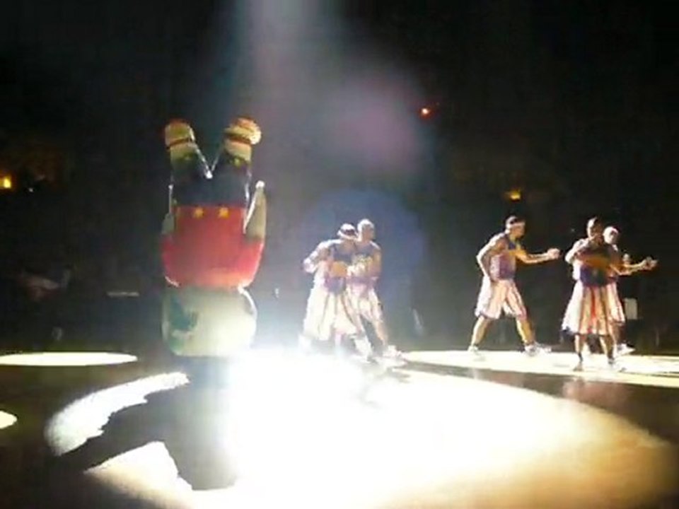 Harlem GlobeTrotters à Rouen : Globie la mascotte !
