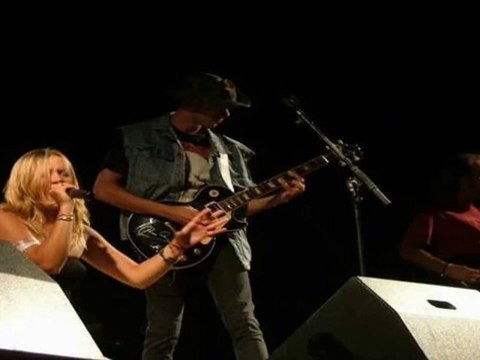 POP ROCK ESPAÑOL - PROFUNDA AFLICCION - Cerca de ti