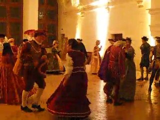 Bal Chambord 2010 Troupe danse Capriole renaissance