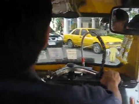 ตุ๊ก ๆ tuk-tuk
