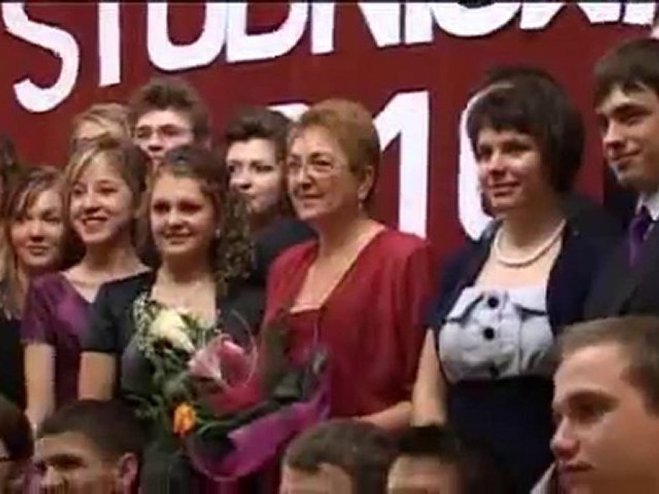 Sesja Zdjęciowa w trakcie studniówki LO w Grodzisku Wlkp.