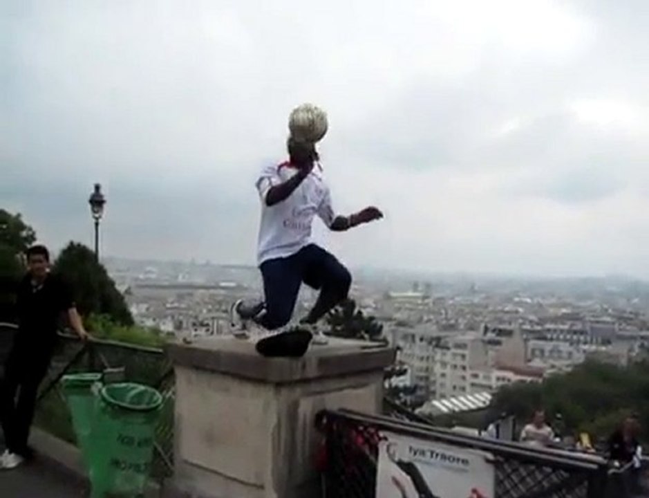 The football showman - Iya Traore