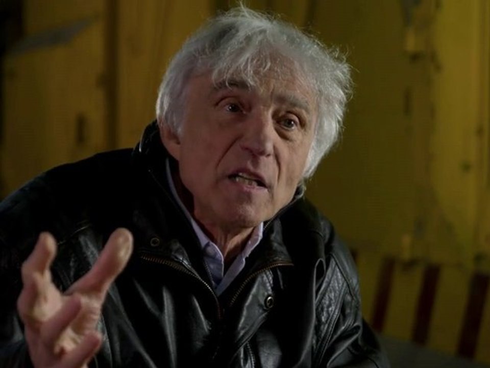 Extrait 6 - Armand MATTELART