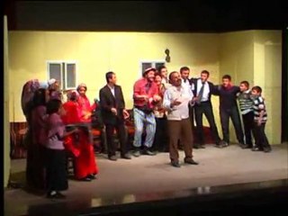 Amasya Düğünü - Erkan Gerenlik Pijamalı Deli Rolünde