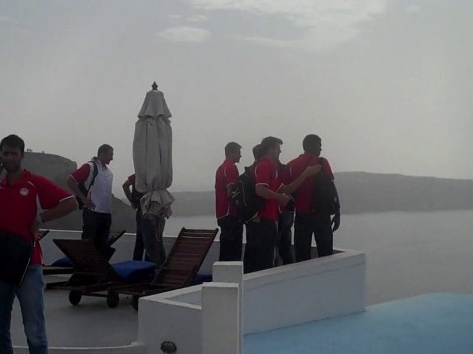 I afiksi ton dyo omadon sto ksenodoxeio