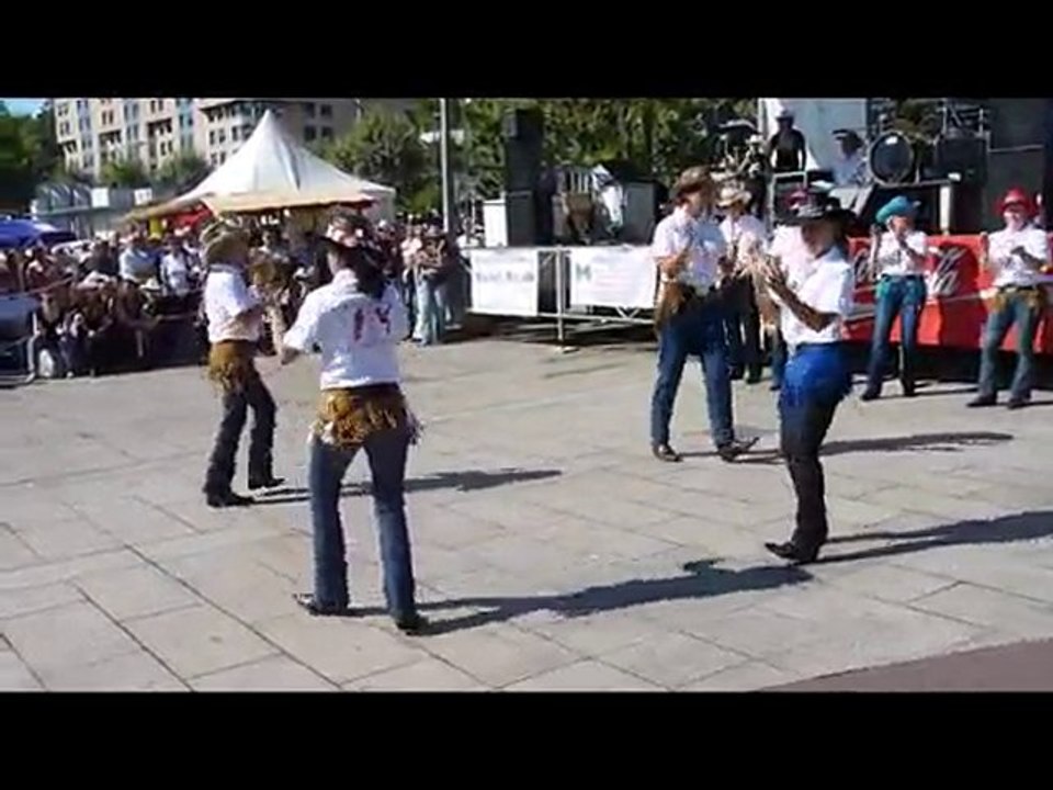 Démonstration danse country 1 - Ouchy  - CH - 08-08-10