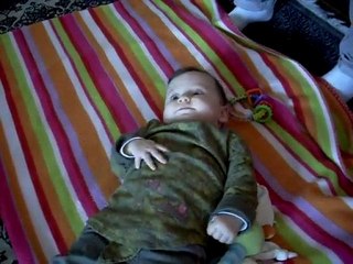 Amélie, 7 mois, s'exprime