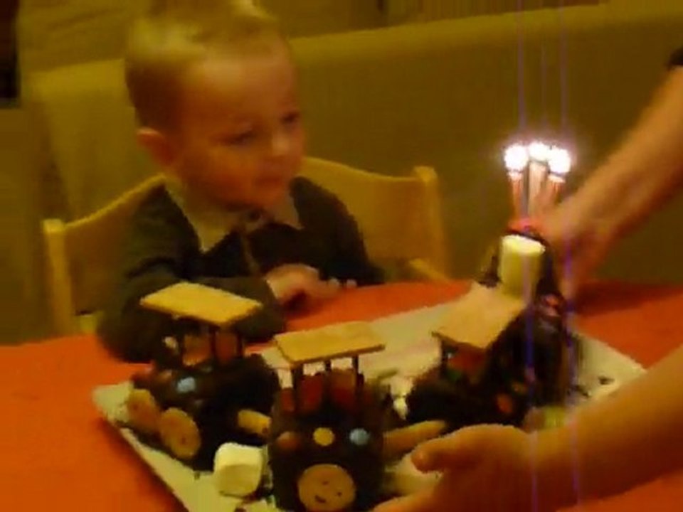 tchou tchou.....joyeux anniversaire mon amour!